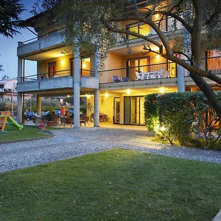 Hotel apartamentowy D'oro Desenzano del Garda